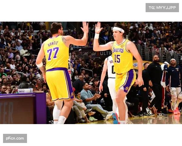 湖人掘金加时绝杀 东契奇压哨后仰跳投诠释巨星关键球能力 湖人掘金加时绝杀 东契奇压哨后仰跳投诠释巨星关键球能力